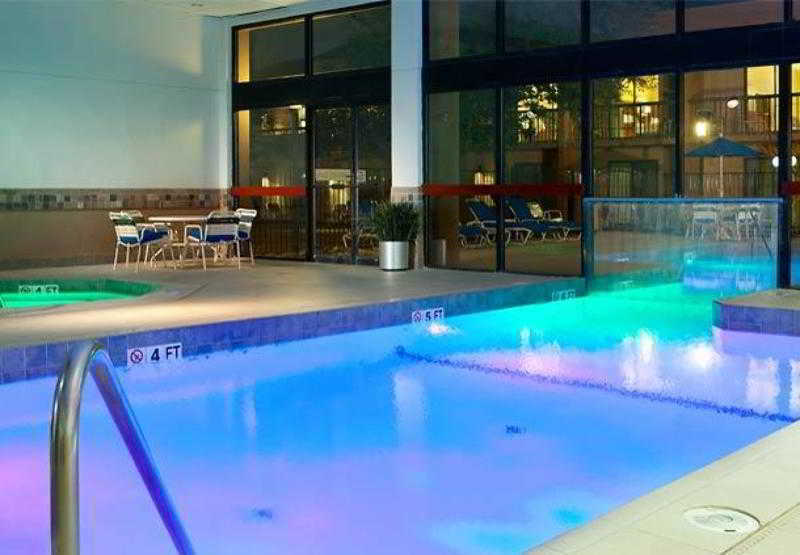 Courtyard By Marriott Dallas Arlington Entertainment District Eksteriør billede