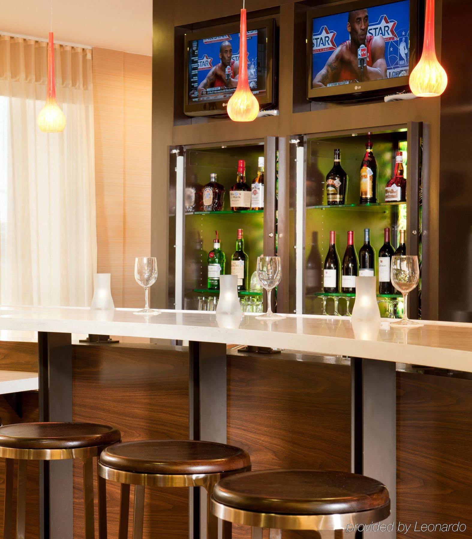 Courtyard By Marriott Dallas Arlington Entertainment District Eksteriør billede