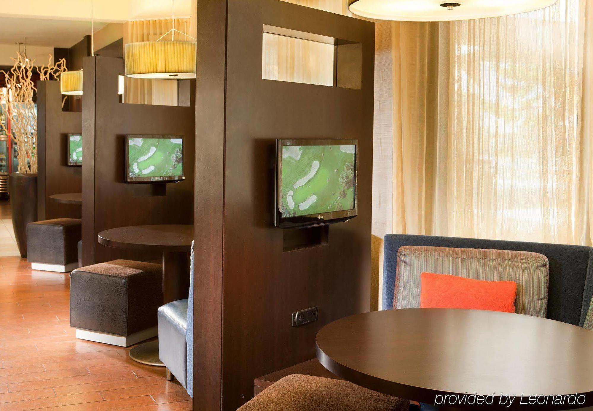 Courtyard By Marriott Dallas Arlington Entertainment District Eksteriør billede